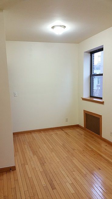 1st image of 182 Bedford Ave APT 1