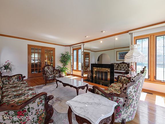 4th image of 2115 Franklin Dr