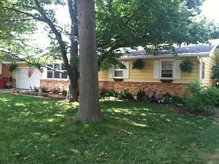 2nd image of 1241 E Woodland St