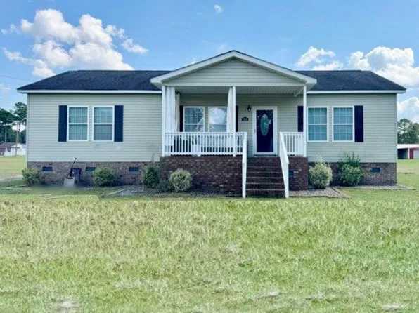 706 Beverly Hills Rd, Camden, SC 29020