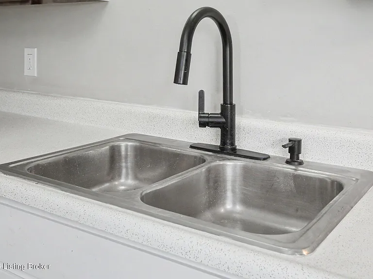 2632 Lindsay Ave #C4 — Photo 11