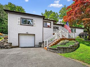 299 Riley Rd, New Windsor, NY 12553