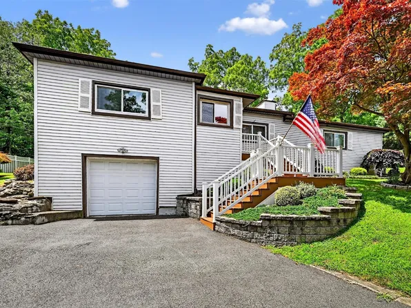 299 Riley Road, New Windsor, NY 12553