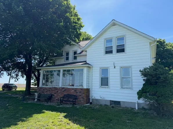 26219-3360 East St, La Moille, IL 61330