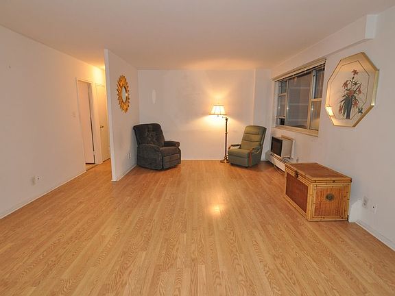 4th image of 5240 39th Dr #2G