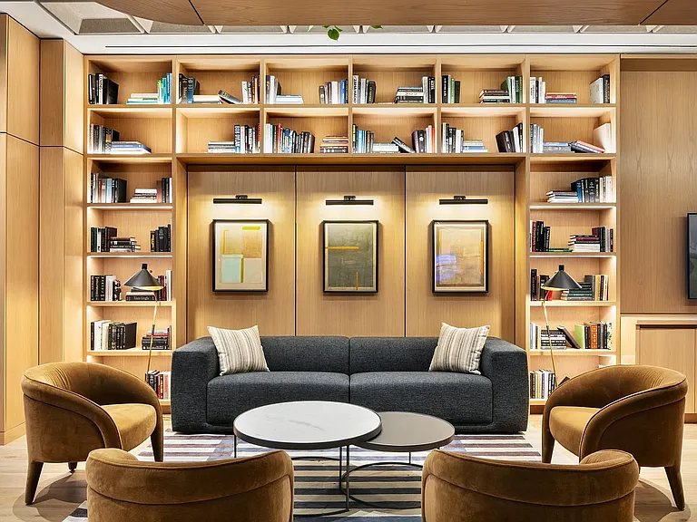 23-15 44th Dr #Penthouse 2D — Photo 17