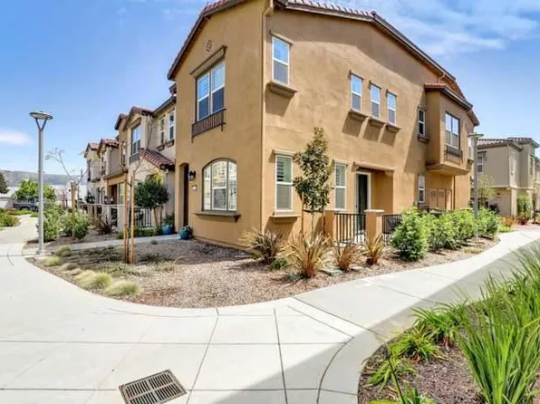 819 Saint Rufina Ln, Morgan Hill, CA 95037