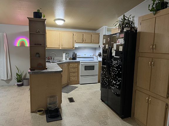 5th image of 2149 Fairview Ave #B