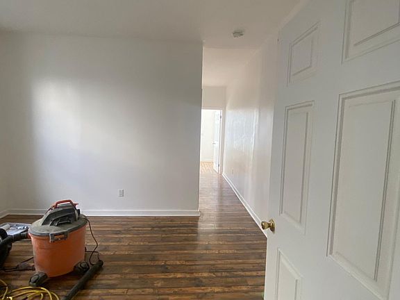 2nd image of 2125 Utica Ave Suite 2R