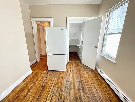 4th image of 95 Bay 31 St #1