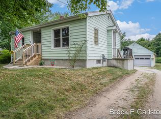 6289 Grand Haven Rd, Norton Shores, MI 49441