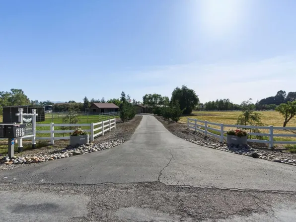 3390 Fallon Rd, Hollister, CA 95023