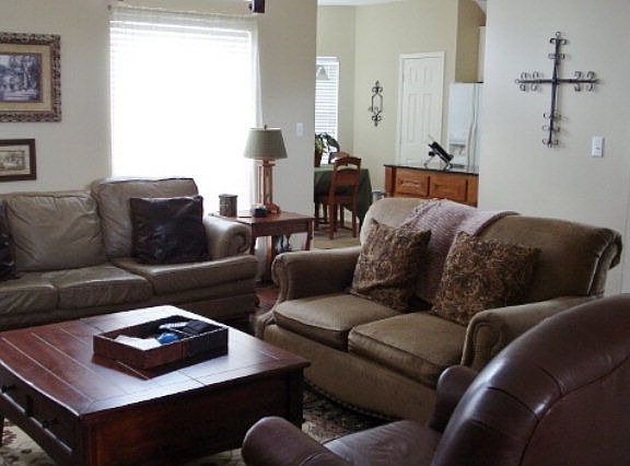 2nd image of 720 Ashland Crk