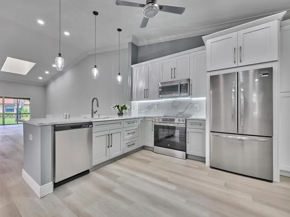 6067 Kings Gate Circle, Delray Beach, FL 33484