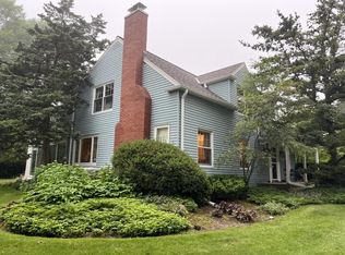 9079 N Tennyson Dr, Bayside, WI 53217