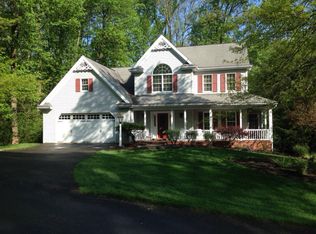 8 Magnolia Dr, Elizabethtown, PA 17022