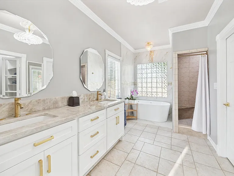 718 Garden Oaks Blvd — Photo 20