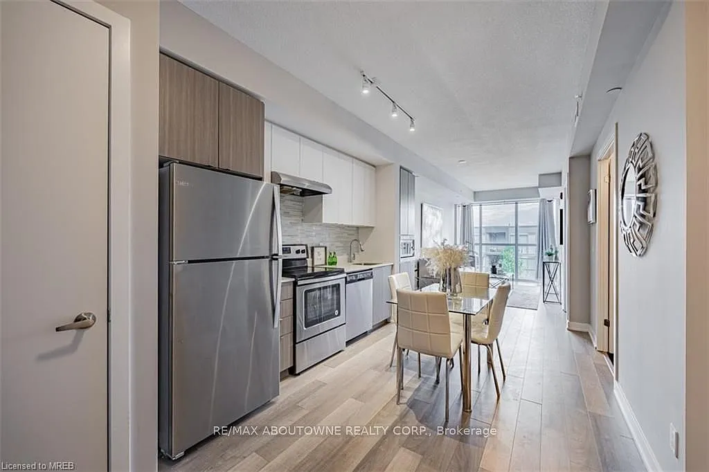 1 bed, $2,300 — Photo 3