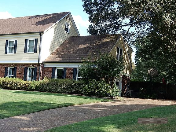 2nd image of 8153 Effingham Dr