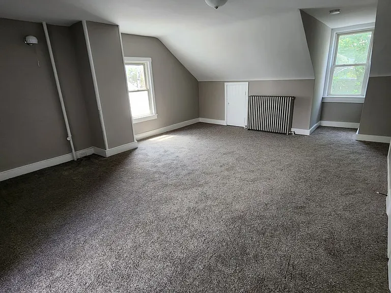 46 S Pine St — Photo 18