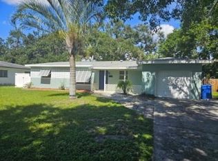 1560 Robinson Dr N, Saint Petersburg, FL 33710