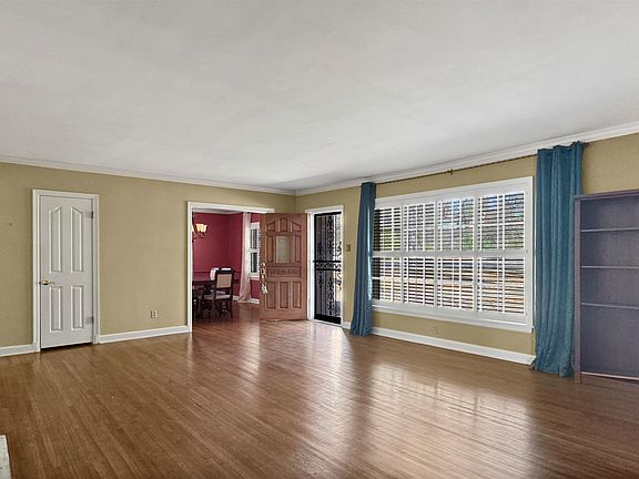 5th image of 4635 Park Ave