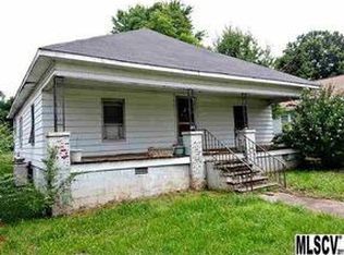 402 E 20th St, Newton, NC 28658