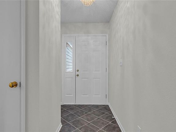 4th image of 5913 NE Moonstone Dr #28B
