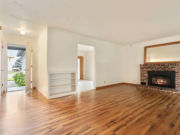 5th image of 405 N Mills Ave