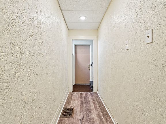 2nd image of 1224 N Franklin St APT 1