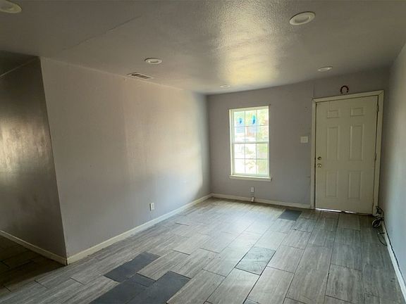 3rd image of 5505 Wainwright Dr