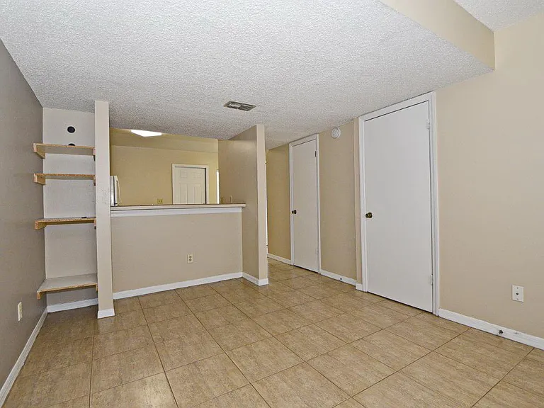 2724 Gray Fox Ln #2724 — Photo 9