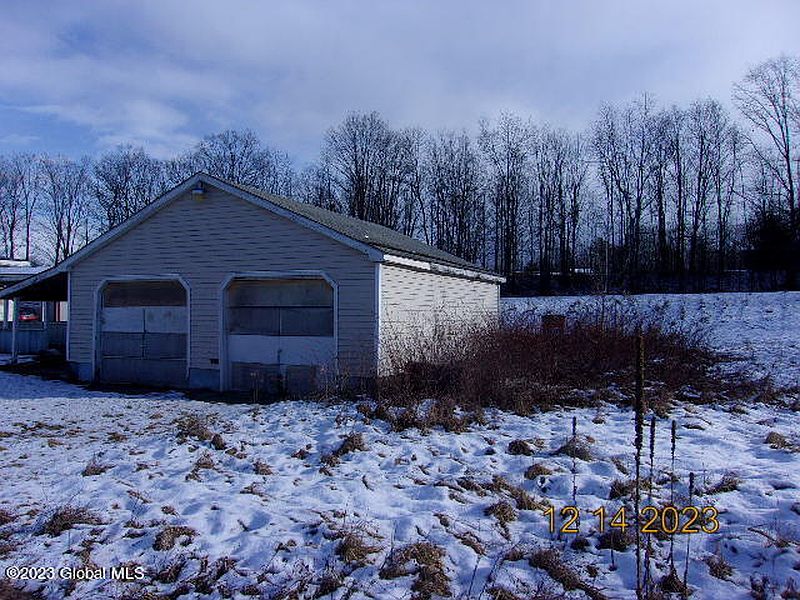 5th image of 1494 Mahaffy Road