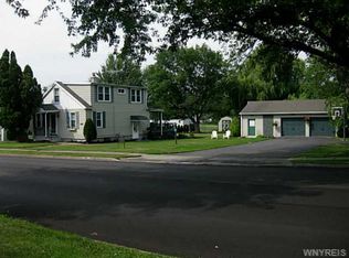 245 Davison Rd, Lockport, NY 14094