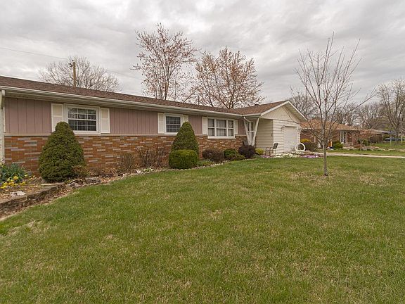 2nd image of 1406 Paradise Dr