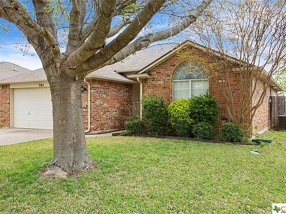 3rd image of 301 Meadowbrook Dr