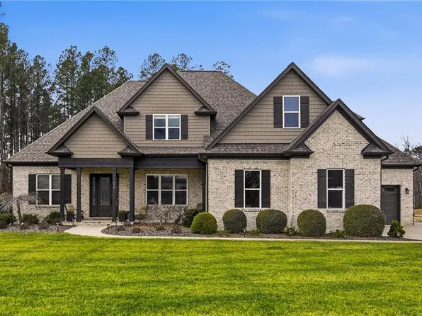 114 Old Heritage Dr, Winston Salem, NC 27107