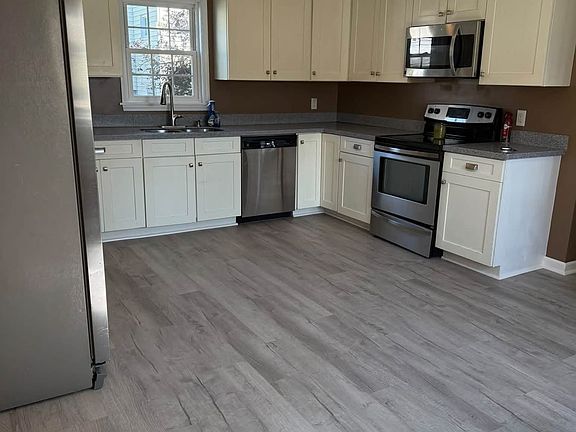 2nd image of 202 Coolidge Ave