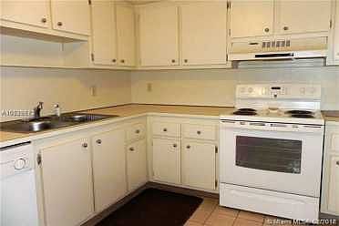 2nd image of 901 Hillcrest Dr APT 302