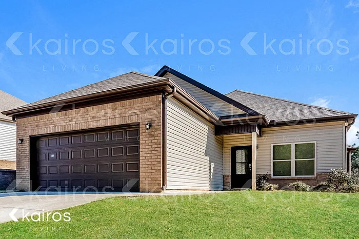 111 Bates Ln — Photo 1