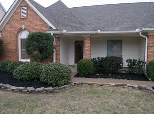 1098 Sweetie Ln, Collierville, TN 38017