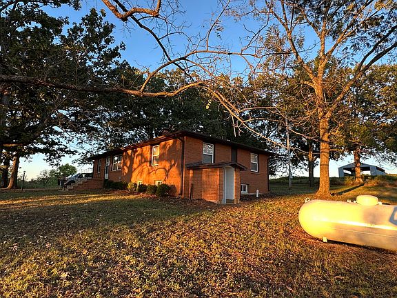 5th image of 1350 County Road 405