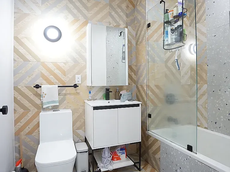 774 Lexington Ave #1B — Photo 9