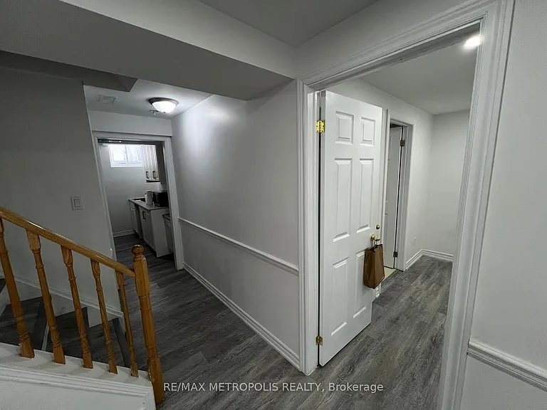 570 Springview Dr #BASEMENT — Photo 11