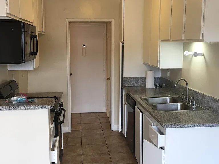 805 Glenway Dr #217 — Photo 7