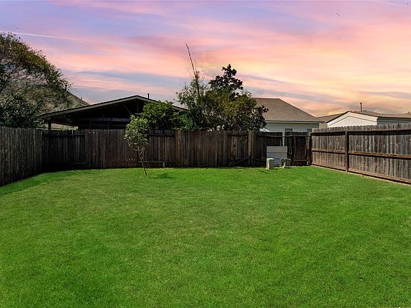 4th image of 7415 Kransburg Ranch Dr
