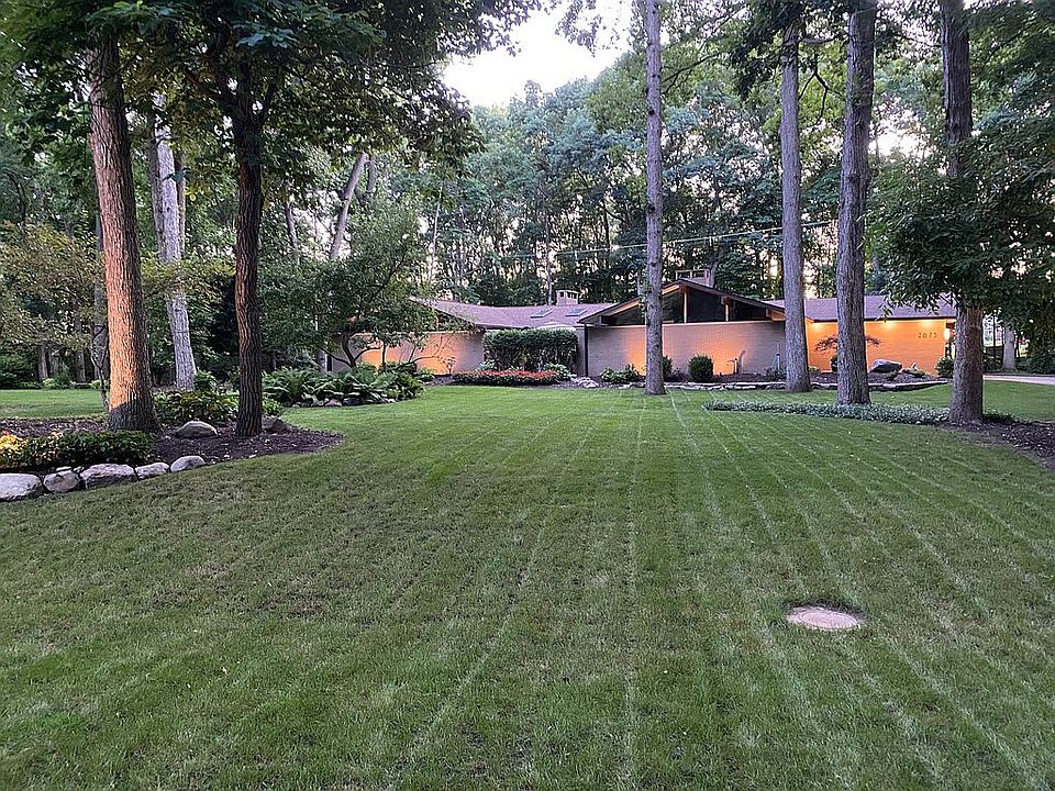 2nd image of 2675 Stoodleigh Dr