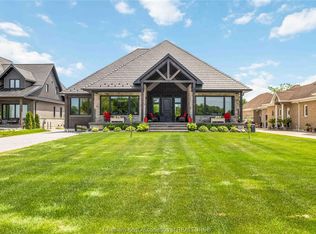 3674 Saint Clair Pkwy, Saint Clair, ON N0P2H0