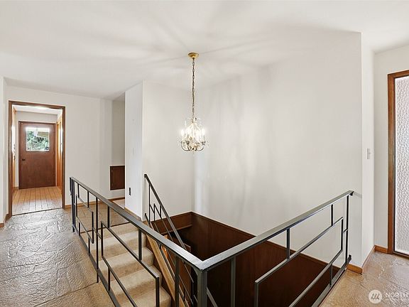 5th image of 8957 188th Street SW