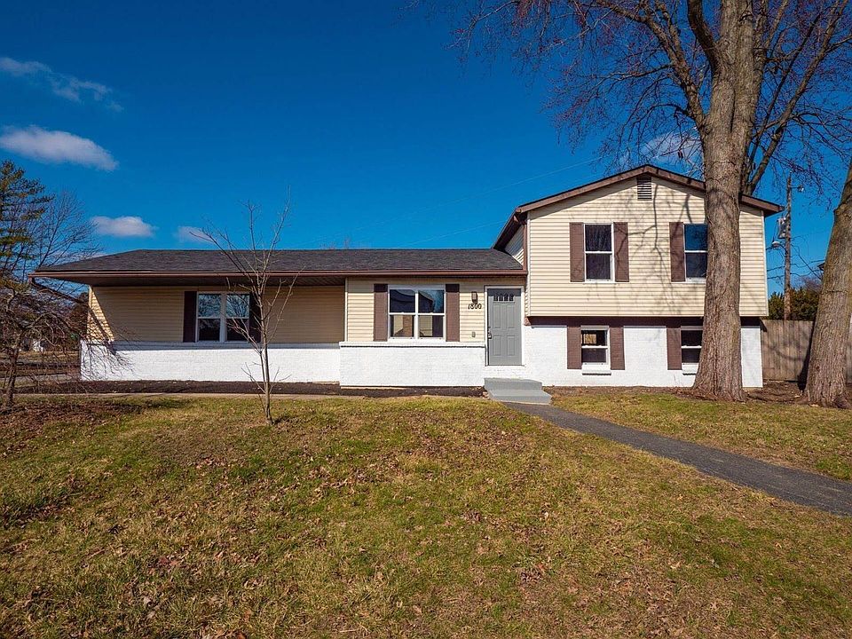 1st image of 1800 Coghill Dr